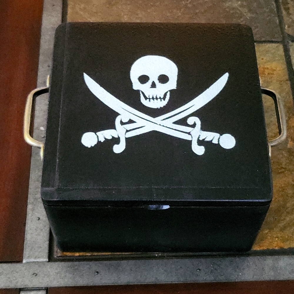☠️Handcrafted Pirate Box☠️